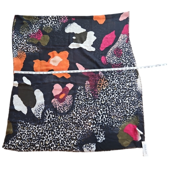 Anna & Ava Animal Print scarf Multi Colorblock Leopard Oblong NWT - Picture 4 of 7